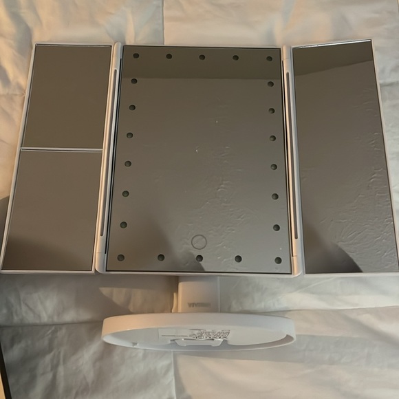 LED Mirrors - Picture 2 of 3